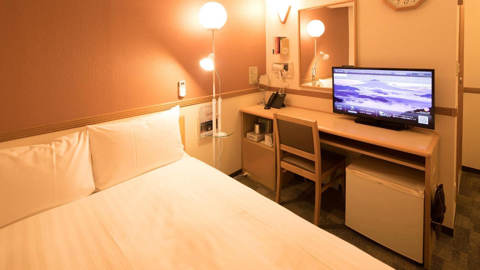 Toyoko Inn Nagoya Owari Ichinomiya Ekimae Rum bild